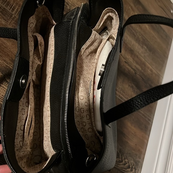 Black Guess Purse - Picture 2 of 2